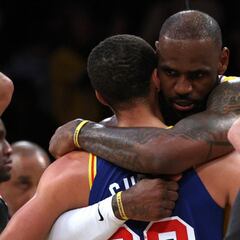 How many points did LeBron James score against the Warriors?