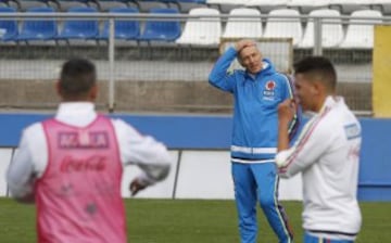 Los dirigidos de José Pékerman realizaron el lunes su primera práctica en San Carlos de Apoquindo.