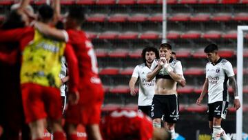 Futbol, Union La Calera vs Colo Colo.
Fecha 23, campeonato Nacional 2022.
Los jugadores de Colo Colo, derecha, se lamentan tras el segundo gol de Union La Calera durante el partido de primera division disputado en el estadio Nicolas Chahuan de La Calera, Chile.
28/08/2022
Andres Pina/Photosport

Football, Union La Calera vs Colo Colo.
25th turn, 2022 National Championship.
Colo Colo's players, right, react after Union La Calera's second goal during the first division match held at the Nicolas Chahuan stadium in La Calera, Chile.
28/08/2022
Andres Pina/Photosport