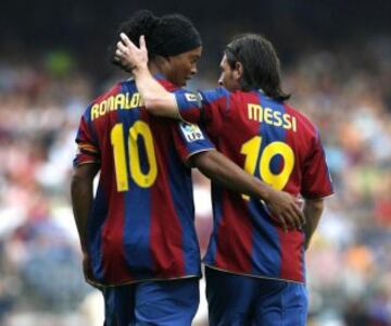 Bonus track | La dupla que solo pudo darse por poco tiempo. Ronaldinho y Lionel Messi en Barcelona. 