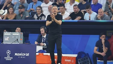 Munich (Germany), 31/05/2025.- Head coach Luis Enrique of PSG reacts during the UEFA Champions League final between Paris Saint-Germain and Internazionale Milano, in Munich, Germany 31 May 2025. (Liga de Campeones, Alemania) EFE/EPA/CHRISTOPHER NEUNDORF