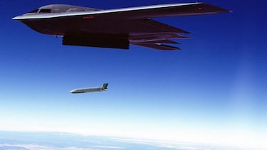 ¿Por qué los bombarderos ‘invisibles’ de Trump evitaron sobrevolar España?