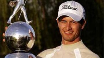 <b>NO TUVO RIVAL.</b> Gran actuación de Scott en los 'greens' pekineses.