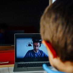 ¿Es legal que un profesor grabe a sus alumnos desde casa?