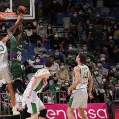 El Joventut, con sufrimiento innecesario, frustra al Unicaja