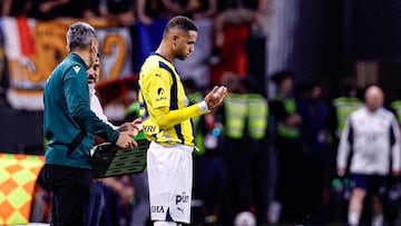 Mourinho ‘busca’ a En Nesyri y pide a Reguilón