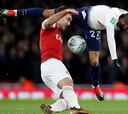 Arsenal y Tottenham, multados por no controlar a sus jugadores