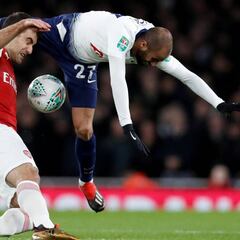 Arsenal y Tottenham, multados por no controlar a sus jugadores