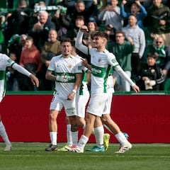 Aprobados y suspensos del Elche: Sarabia tiene muchos Reyes