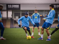 Barça travel to Girona on Monday looking to overtake new league leaders Real Madrid, who defeated Real Sociedad on Saturday.