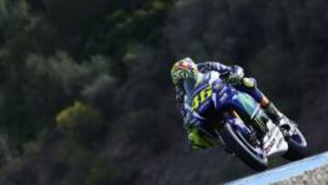 Valentino Rossi con la Yamaha en Jerez.