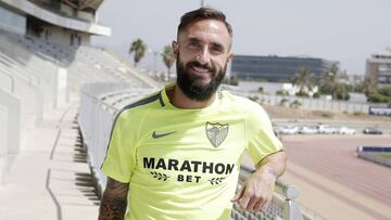 Cifu, con el Málaga, su exequipo.