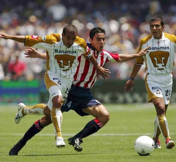 La final del Clausura 2004 levantó gran expectativa a nivel nacional por el enfrentamiento entre dos equipos grandes. Los Pumas se impusieron en penales a los Rojiblancos en el Estadio Olímpico Universitario. 