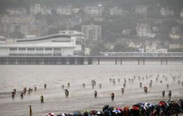 Muchos aficionados al motocross no quisieron perderse esta embarrada carrera de resistencia de tres horas en el suroeste de Inglaterra.