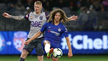 Ampadu signs long-term Chelsea contract