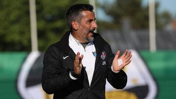Jos¨¦ Riveiro: "En los ¨²ltimos 10 meses he cumplido cuatro a?os"