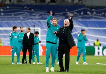 Francesco Mauri y Carlo Ancelotti, exultantes tras eliminar al City en la Champions 2021-22.