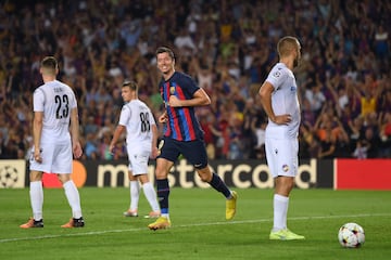 3-1. Robert Lewandowski celebra el tercer gol.