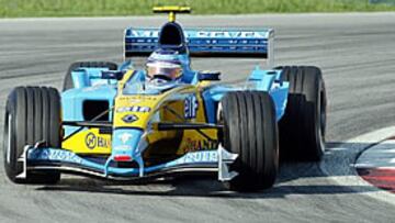 <b>PODIO HISTÓRICO</b>. Alonso ha sido tercero. Es la primera vez que un español se sube en un podio de la Fórmula 1.