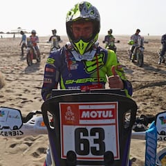 "¿Qué ha pasado? ¿Me he caído fuerte?" Santolino, en el suelo...