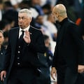 Gesto de Carlo Ancelotti a Pep Guardiola.