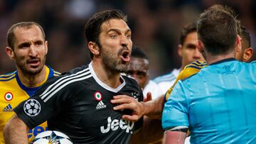 11/04/18 PARTIDO CHAMPIONS LEAGUE 
CUARTOS VUELTA ESTADIO SANTIAGO BERNABEU 
REAL MADRID - JUVENTUS FC 
PENALTI BENATIA A LUCAS VAZQUEZ BRONCA TANGANA TARJETA ROJA BUFFON ARBITRO MICHAEL OLIVER