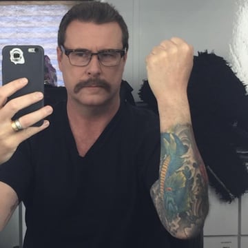 Este es uno de los tatuajes del actor Dean McDermott, que también se grabó en su piel la cara de su mujer, la actriz Tori Spelling