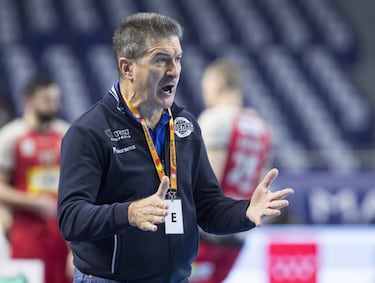El Ademar no nota el cansancio y domina de inicio a final