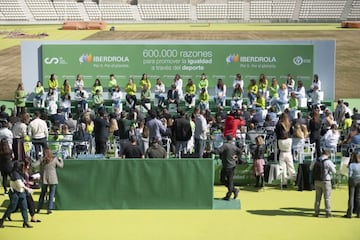 Momento del acto en el Estadio de Vallehermoso (Madrid).