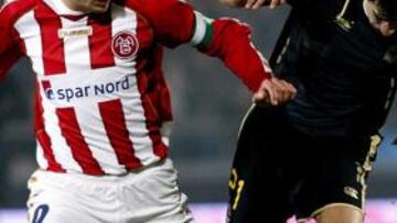 <b>EL DEPOR, CON PIE Y MEDIO FUERA</b>. El conjunto deportivista fue goleado en su visita al campo del Aalborg por 3-0.