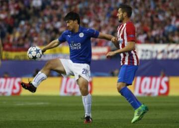 Shinji Okazaki y Koke.