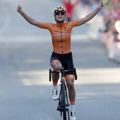 Caída y victoria para Blaak en Bergen; Sheyla acaba la 17º