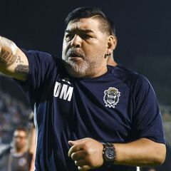 La historia por la que Diego Armando Maradona siempre llevaba dos relojes