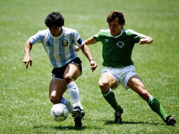 Leyenda del fútbol mundial que disputó cinco Mundiales con Alemania y ganó uno, en Italia '90. En México '86 jugó en el Azteca en la final, en la que le tocó marcar a Diego Armando Maradona. Es uno de los símbolos del Bayern Múnich y del Inter de Milán.