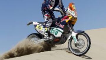 El piloto estadounidense Kurt Caselli en acción hoy, lunes 7 de enero de 2013, durante la tercera etapa del Rally Dakar en el desierto de Nazca, al sur de Lima.