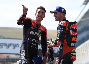 Aleix Espargaró  y Jack Miller tras la clasificación del circuito de Jerez. 