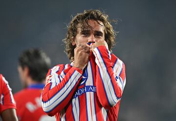 Antoine Griezmann celebrando el cuarto gol de su equipo durante el partido de LaLiga entre el Real Valladolid CF y el Atlético de Madrid