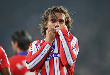 Griezmann fue tentado en el verano de 2023 para jugar en la liga árabe, pero el delantero rechazó la oferta pues se encuentra feliz jugando en la liga española.