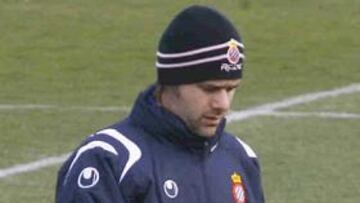 <b>A DAR LA SORPRESA.</b> El entrenador del Espanyol, Mauricio Pochettino, ha asegurado hoy que su equipo no va a salir derrotado aunque ha reconocido que el Barcelona es el favorito en la eliminatoria por la trayectoria de esta temporada.