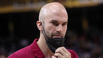 Nick Calathes se suma a los positivos de Kyle Kuric y Pierre Oriola. El Cl&aacute;sico del domingo, con el Real Madrid tambi&eacute;n en cuadro, pende de un hilo.