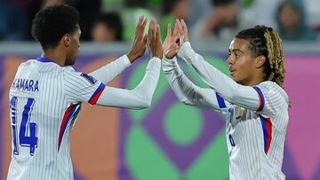 Bouabre catapulta a Francia