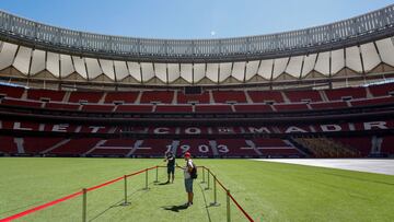 El tour del Wanda Metropolitano llega al césped.