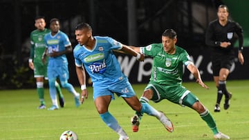 BOGOTÁ - COLOMBIA, 16-04-2022:  La Equidad y Jaguares de Córdoba durante el encuentro. por la fecha 16 como parte de la Liga BetPlay DIMAYOR I 2022 jugado en el estadio Metropolitano de Techo de Bogotá. / La Equidad and Jaguares de Cordoba during match  for the date 16 as part of Liga BetPlay DIMAYOR I 2022 played at Metropolitano de Techo  stadium in Bogota. Photo: VizzorImage / Felipe Caicedo/ Staff