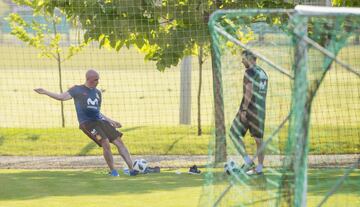 Rubiales y Marchena se entrenan en Krasnodar