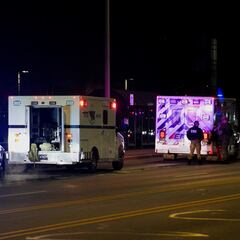 What qualifications do you need to become a paramedic or EMT? Salaries and training