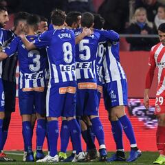 Borja Bastón anestesia el golazo de chilena de Stuani