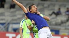 Cruzeiro gana a Mineros y conserva el liderato del grupo