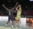 El Baskonia defiende su guarida pero el Barcelona toma el Buesa