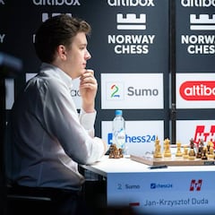 Magnus Carlsen pierde una partida clásica dos años después