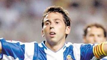 <b>GOLEADOR. </b>Raúl Tamudo festeja un gol en un partido de la Liga española. El delantero del Espanyol espera la próxima temporada celebrar alguno con su equipo en Europa.
